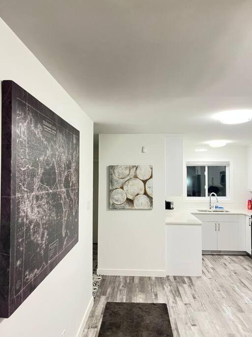 Vila Walking Distance To St Boniface, Easy Parking Winnipeg Exteriér fotografie